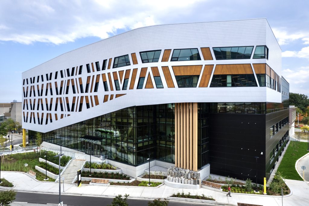 hình ảnh trường Centennial College