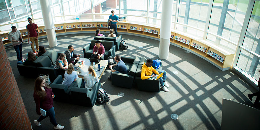 Ontario Tech University – Du học và cơ hội định cư Canada